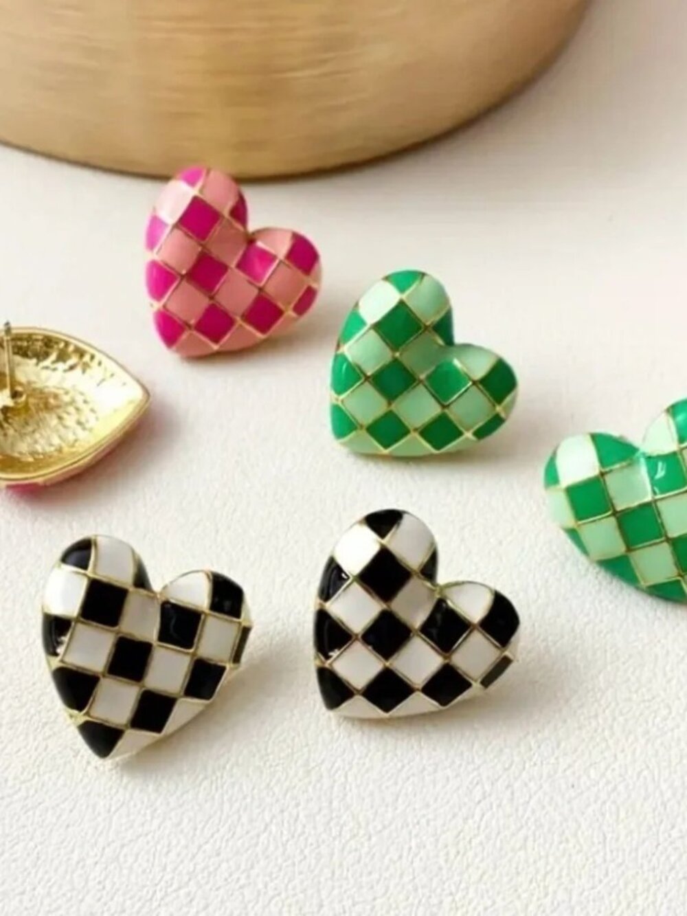 ✨ModCloth Solna Pink Checkered Heart Earrings - Picture 3 of 4
